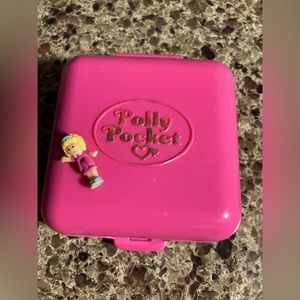 Vintage Polly pocket Birthday surprise compact & figure
